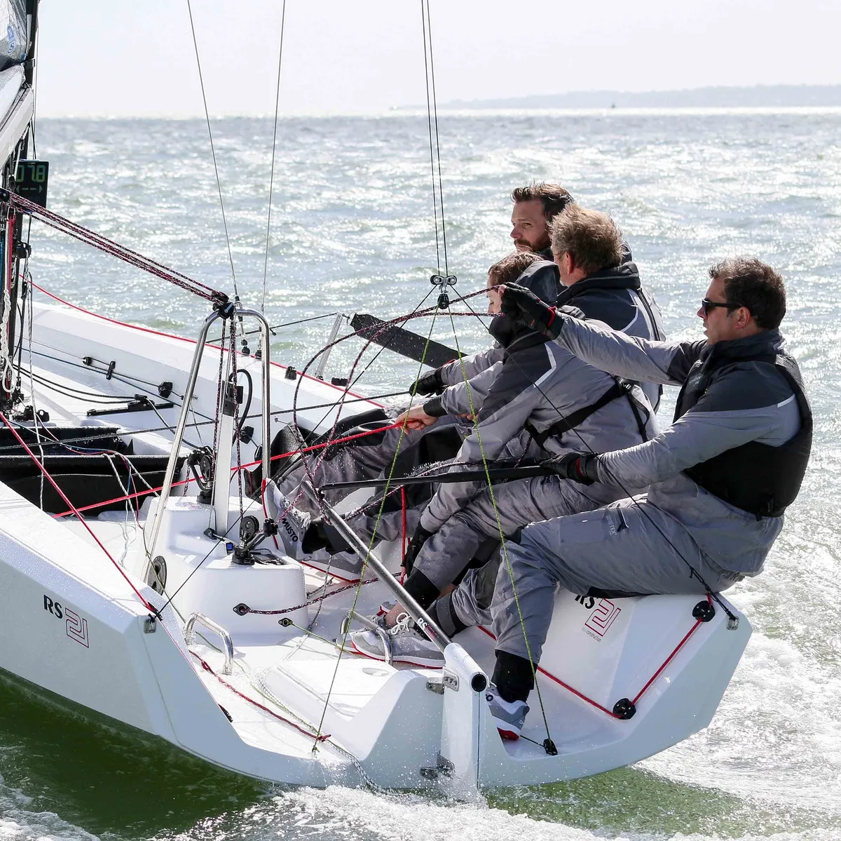 Foil PFD, image 4