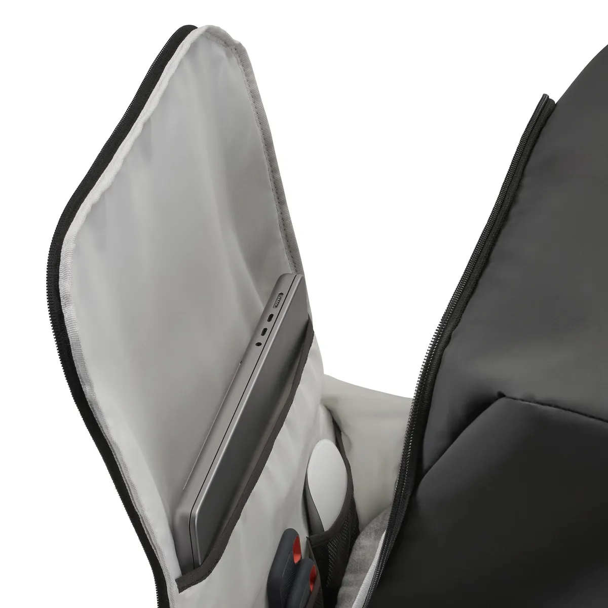 MUSTO 80L WHEELED BAG, image 10